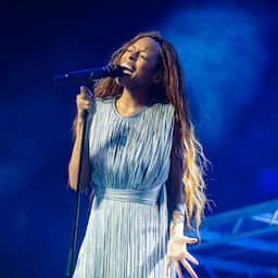 Zangeres Ravyn Lenae voelde druk na TikTok-hit: 'Moest stemmen stil krijgen'