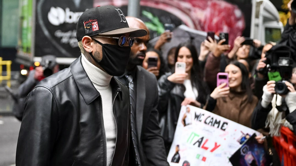 Voorwaardelijke celstraf voor Chris Brown om mishandeling in Britse nachtclub
