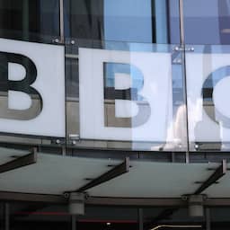 BBC schrapt enkele zenders en ruim honderd banen vanwege bezuinigingen