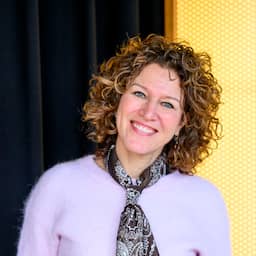 Evelien de Bruijn moet vertrekken bij NPO Radio 2 vanwege bezuinigingen